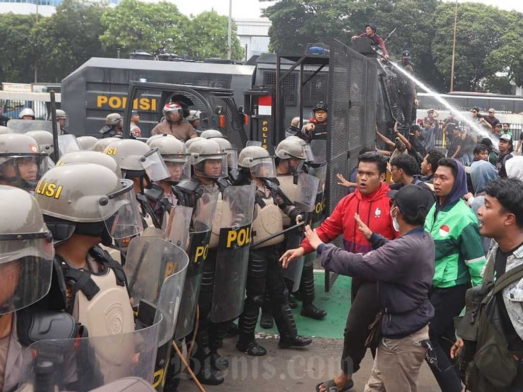 Kapolda Metro Jaya Ancam Sanksi, Gas Air Mata Hanya Boleh Atas Perintahnya