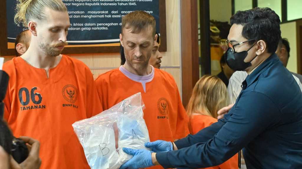 BNN Bali Tangkap 4 WNA, Termasuk Kurir Ukraina Bawa Hampir 2 Kg Narkoba Jenis Baru