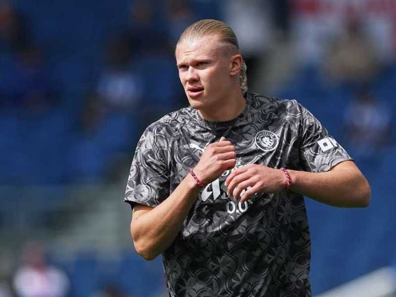 Barcelona incar Erling Haaland sebagai pengganti Lewandowski di 2026