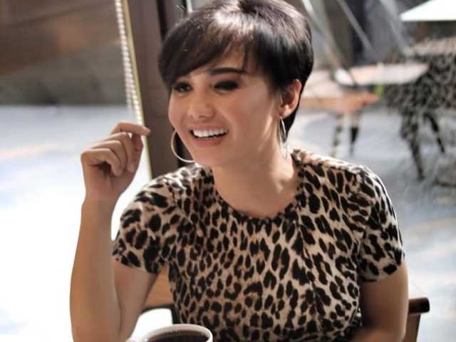 Yuni Shara Blusukan ke Pasar Kotagede, Penampilan Santainya Curi Perhatian