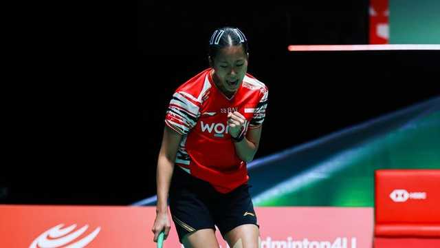 Putri KW Hajar Wakil Jepang, Melaju Mulus ke Perempat Final Kejuaraan Dunia BWF 2025