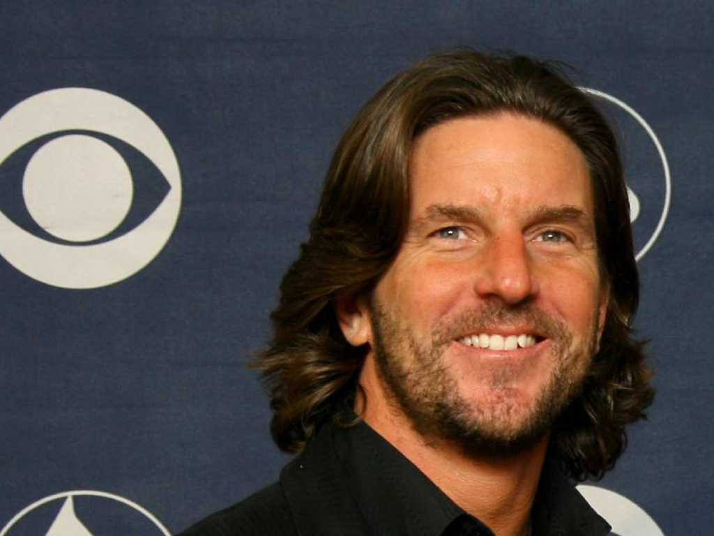 Penulis Lagu Pemenang Grammy Brett James Tewas dalam Kecelakaan Pesawat