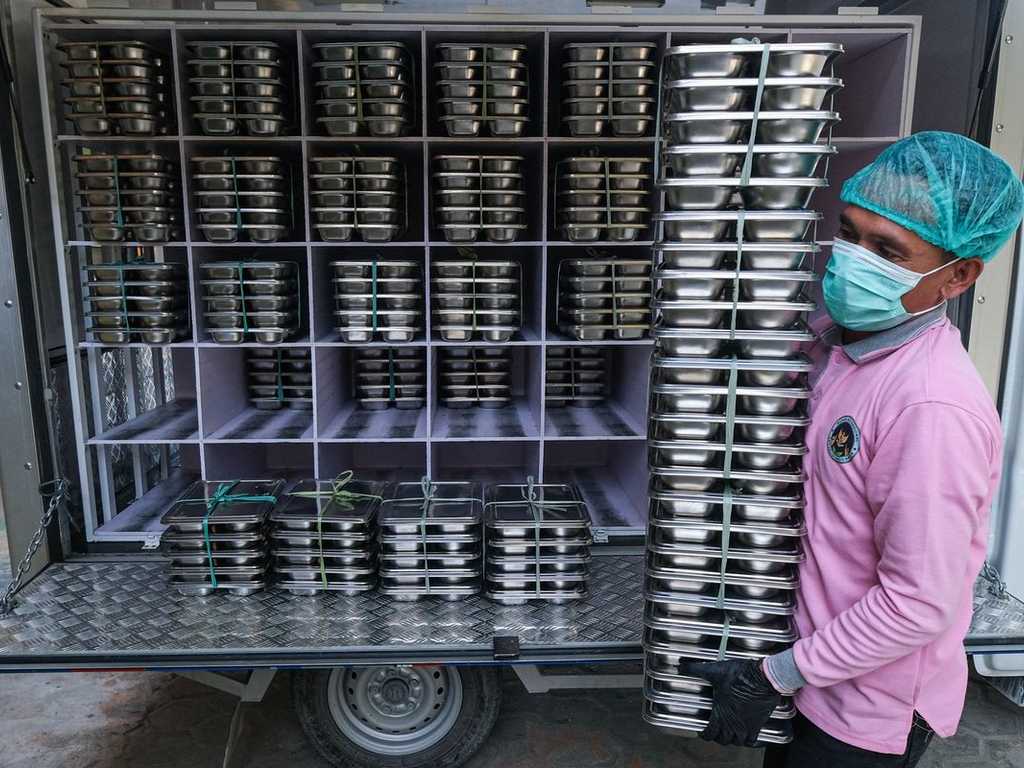 Makan Bergizi Gratis: Anggaran Melonjak, Birokrasi Mampu Kelola?