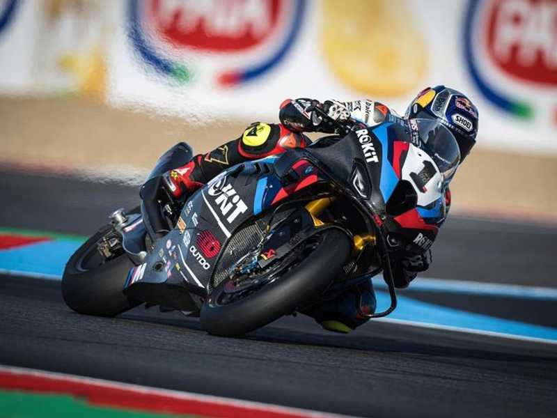 Toprak Razgatlioglu Sabet Hat-trick Kemenangan di WorldSBK Prancis 2025