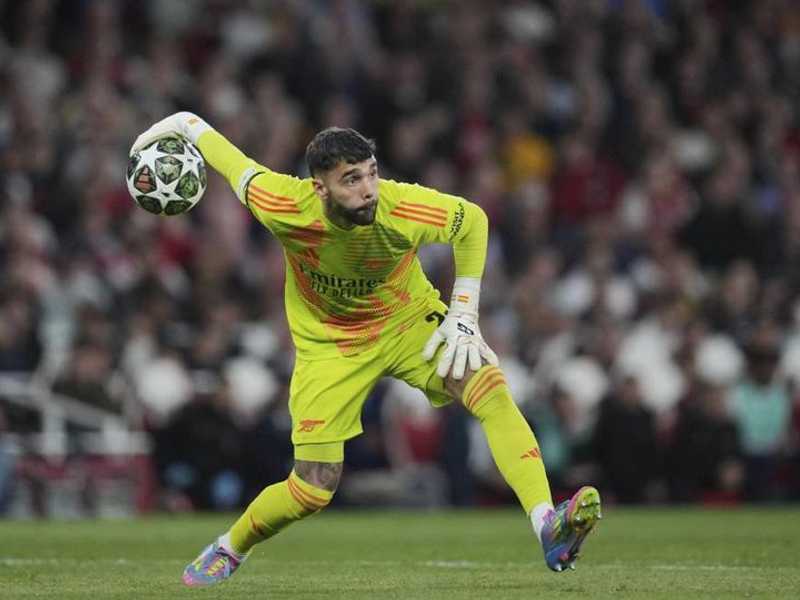 Mikel Arteta bela David Raya, kiper kontroversial Arsenal