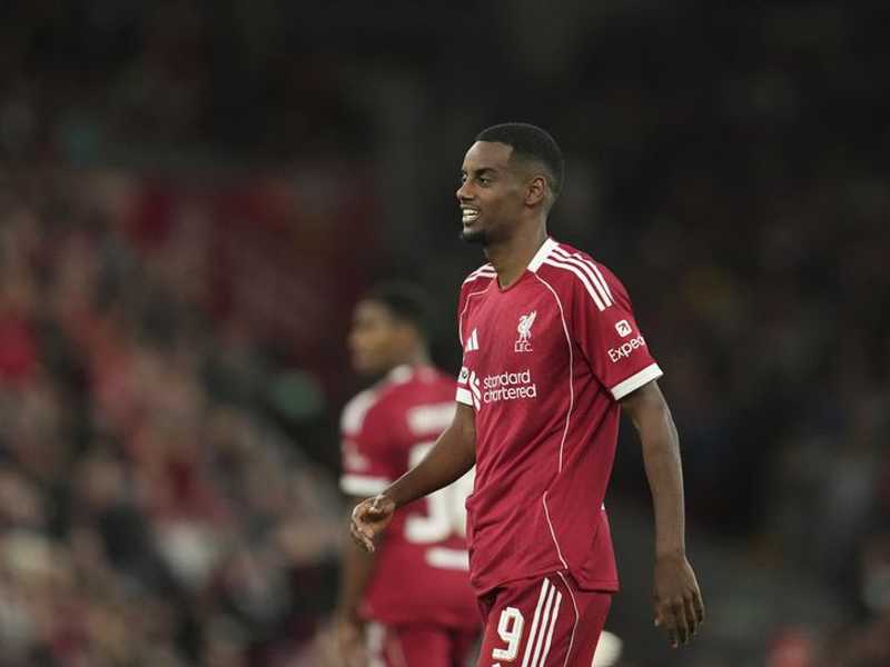 Thierry Henry kesal perbandingan Alexander Isak dan Erling Haaland