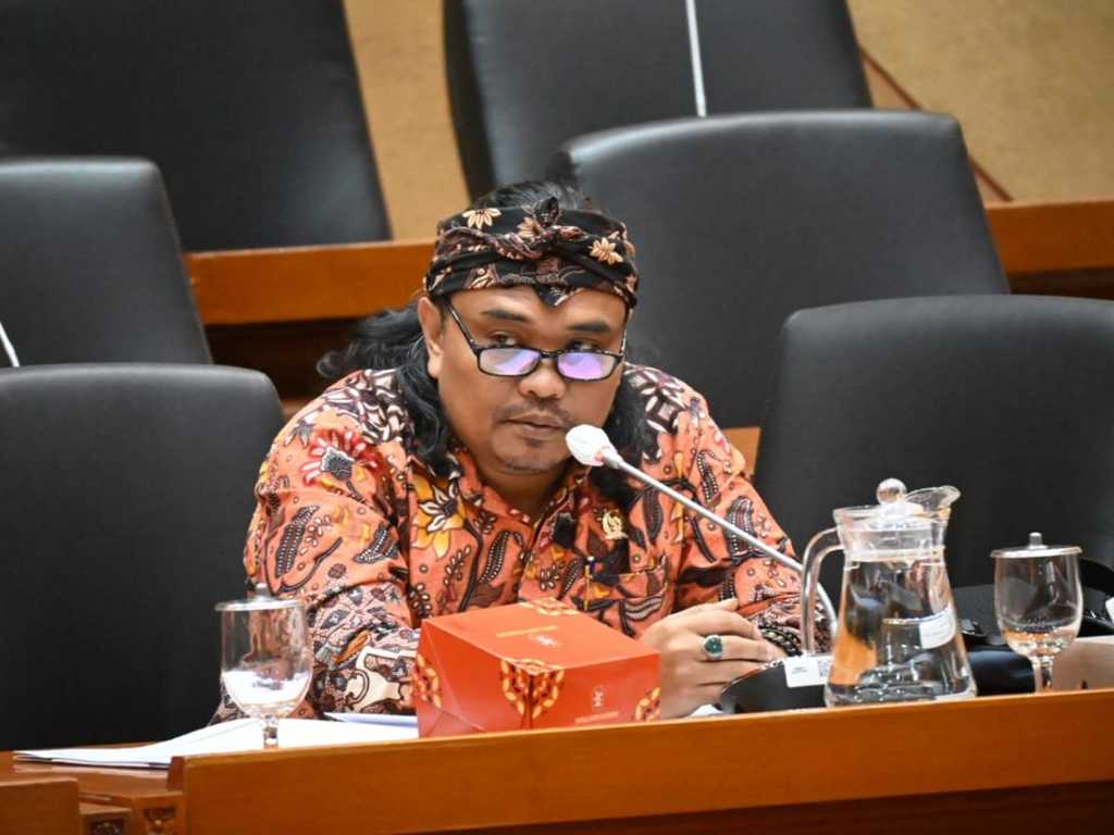 Search image article