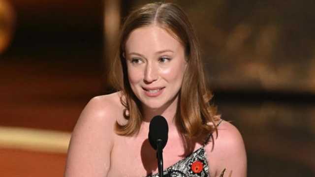 Hannah Einbinder serukan 'Free Palestine' saat terima Emmy Awards