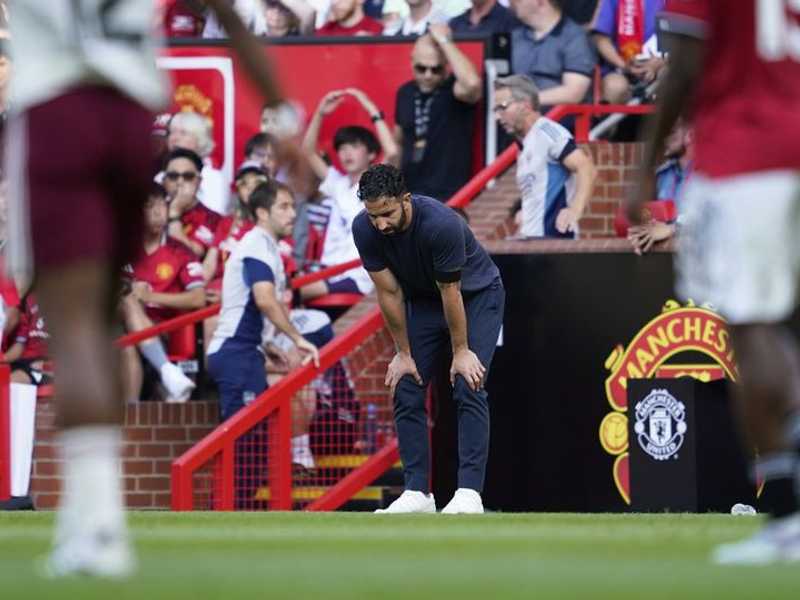 Ruben Amorim di Manchester United tertekan setelah awal musim yang buruk
