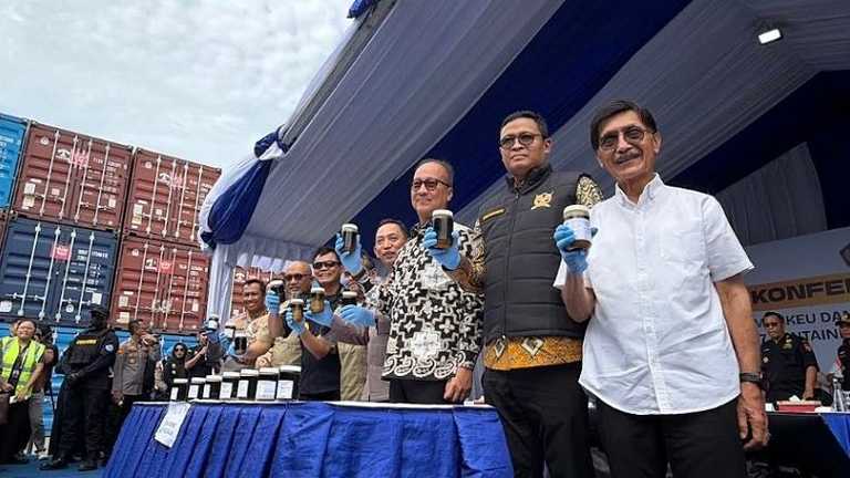Kemenkeu-Polri Gagalkan Ekspor Ilegal 1.802 Ton Turunan CPO Rp28,7 Miliar
