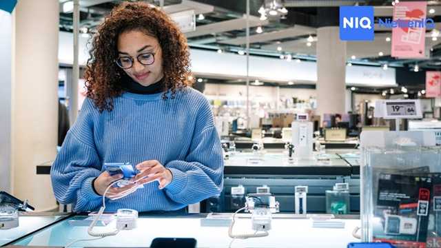 AI Generatif Picu Kelangkaan Memori, Harga Ponsel Diramal Melonjak Tajam