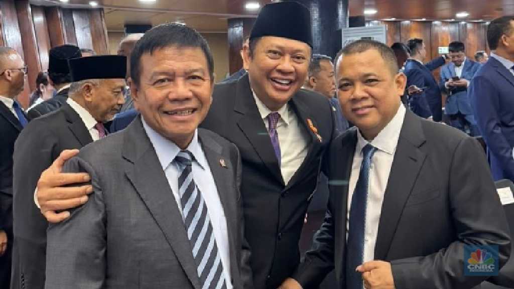 OJK Konfirmasi: Konglomerat Incar Bursa Kripto Baru?