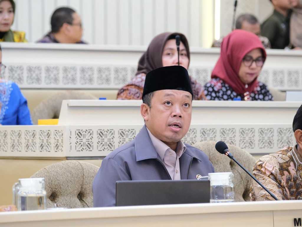Komisi II DPR Desak Nusron Wahid Legalisasi 3,1 Juta Hektar Lahan Sawit Sitaan Negara