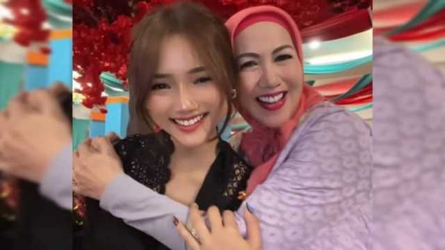Venna Melinda bungkam soal Verrell-Fuji, tetap akrab dengan keluarga