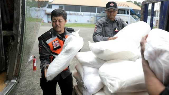 DKI Jakarta Tabur 1,6 Ton Garam di Langit, Cegah Banjir Ekstrem