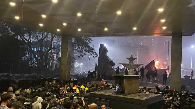 Mahasiswa Desak Polda Metro Jaya Usut Kematian Ojol Affan Ditabrak Rantis Brimob