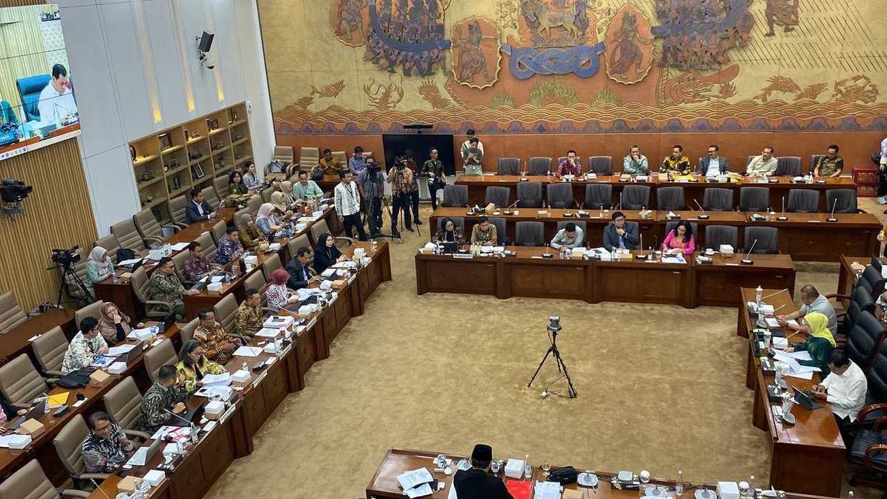 Search image article