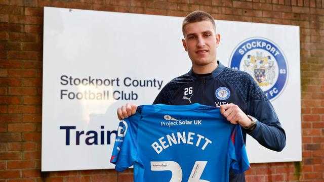 Manchester United Beri Dukungan Khusus Rhys Bennett, Ayah Meninggal Tragis