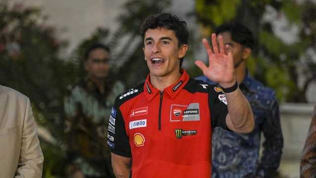 Sprint Race Mandalika: Marc Marquez Minta Maaf, Peluk Alex Rins Usai Senggolan