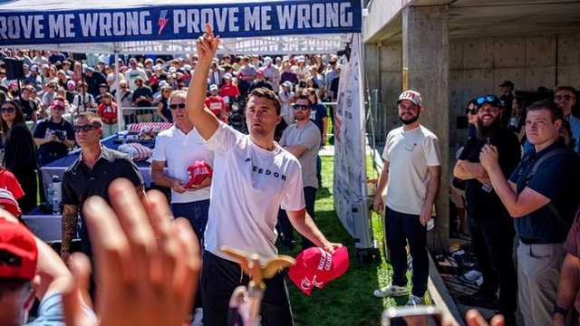 Loyalis Trump Charlie Kirk Tewas Ditembak Saat Berpidato di Universitas Utah Valley