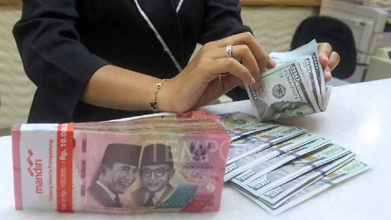 Ekonomi Melambat, Rupiah Diproyeksikan Melemah ke Rp16.740 per Dolar AS