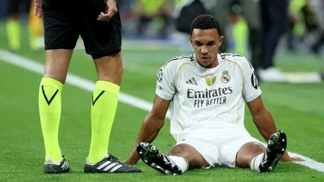 Bek Real Madrid, Trent Alexander-Arnold, cedera saat debut Liga Champions