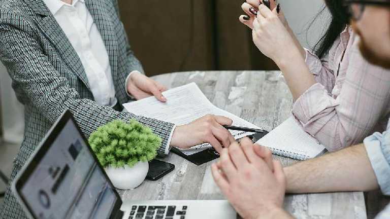 Komdigi: AI Ancam Keamanan Data Asuransi, Pengguna Rentan Serangan Siber