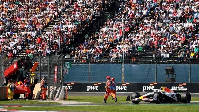 Grand Prix Meksiko: Momen Ngeri, Marshal Nyaris Tertabrak Mobil F1 Lawson