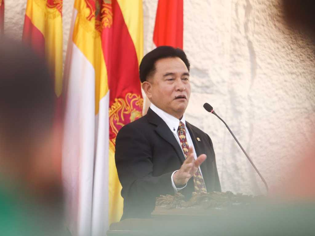 Search image article