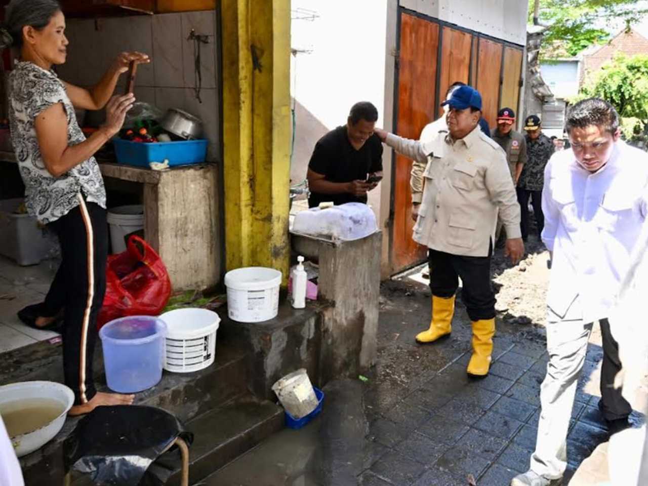 Prabowo menengok warga terdampak banjir di Denpasar, Bali