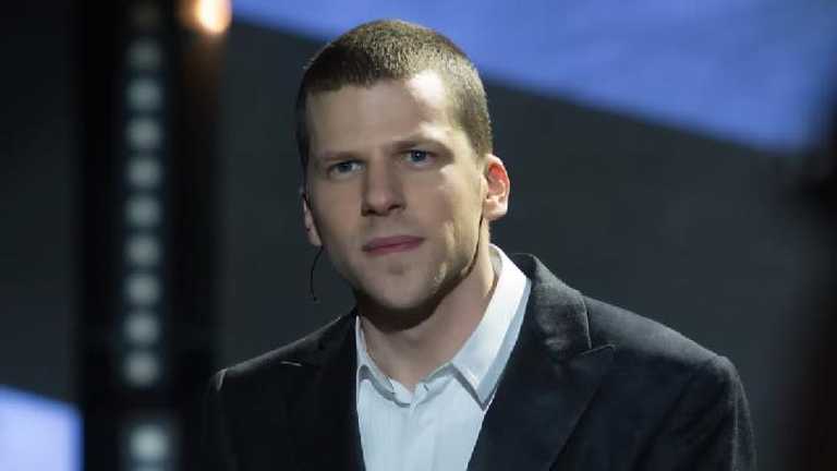 Jesse Eisenberg Donorkan Ginjal ke Orang Asing, Apa Motivasi Sebenarnya?