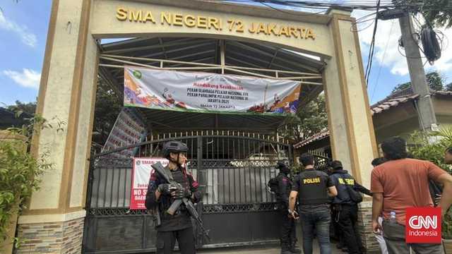 Ledakan di SMA 72 Kelapa Gading: Dua Korban Dilarikan ke RS
