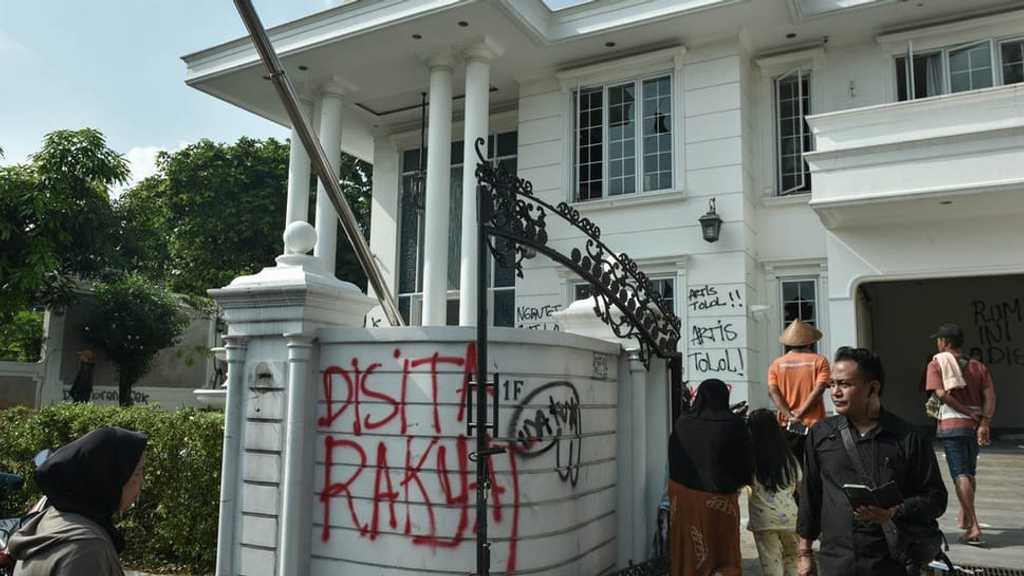 Polisi Tetapkan 12 Tersangka Penjarahan Rumah Uya Kuya