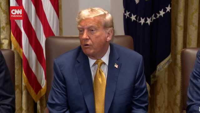 Trump desak DOJ tindak lawan politik, pecat jaksa