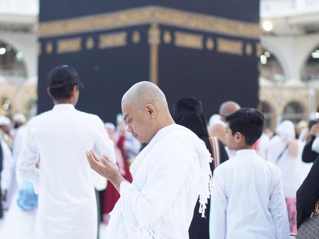 Pemerintah Resmi Legalkan Umrah Mandiri, Ini Aturan Barunya