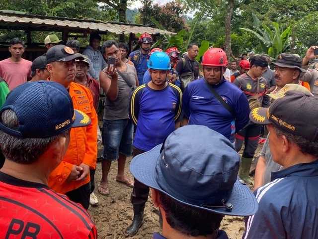 Tragedi Longsor Trenggalek: Empat Nyawa Melayang, Kemensos Bergerak Cepat