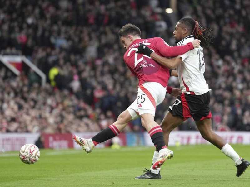 Kritik Pedas! Craig Burley: Manuel Ugarte Rekrutan Gagal MU