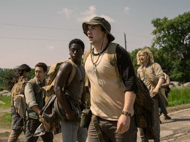 Film The Long Walk Stephen King: Lomba Jalan Kaki Maut, Taruhan Nyawa!