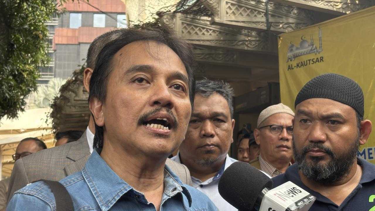 Roy Suryo Cs Jalani Pemeriksaan Tersangka Ijazah Palsu Jokowi