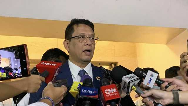 Menkeu Purbaya: Siapa Tolak Larangan Impor Pakaian Bekas, Saya Tangkap!