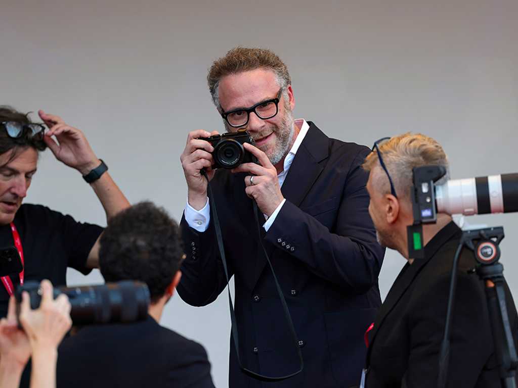 Seth Rogen 'Intip' Festival Film Venesia, Siapkan Musim Kedua 'The Studio'