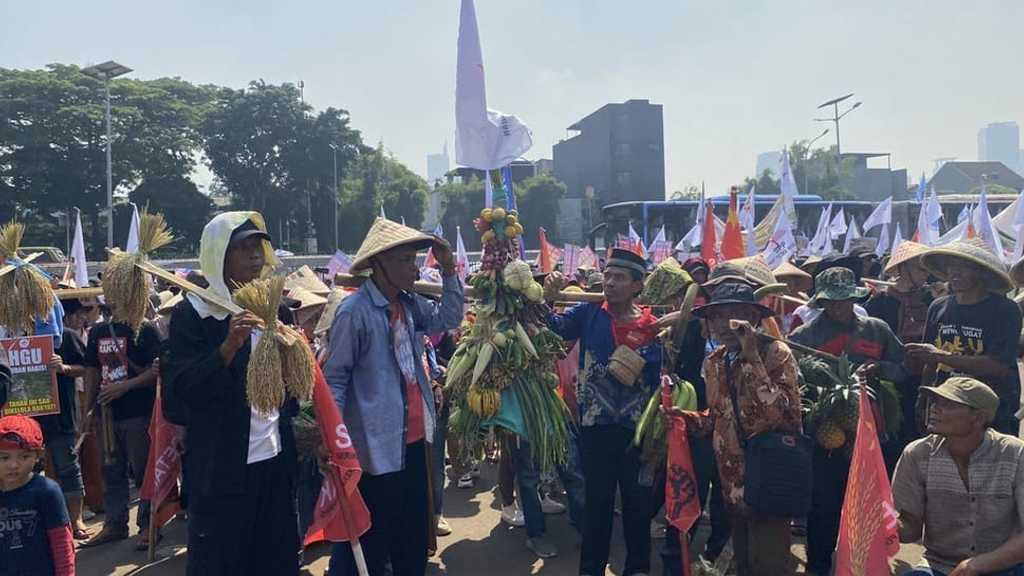 Aksi Hari Tani: Buruh Tani Tuntut Pimpinan DPR dan Menteri Temui Massa