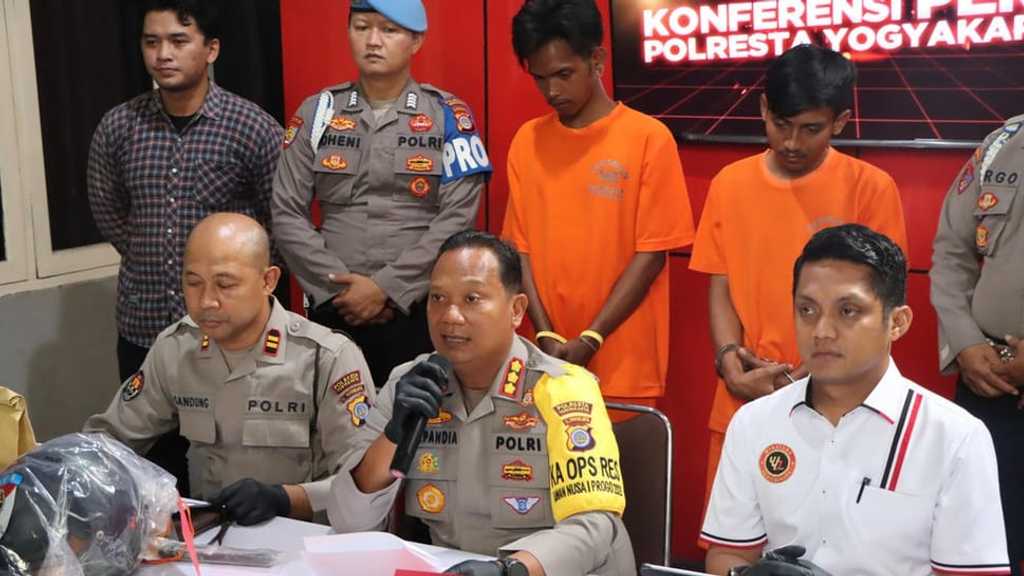 Polresta Yogyakarta Tangkap 2 Pelaku Pelemparan Molotov di 6 Pos Polisi, Motif Medsos Terungkap