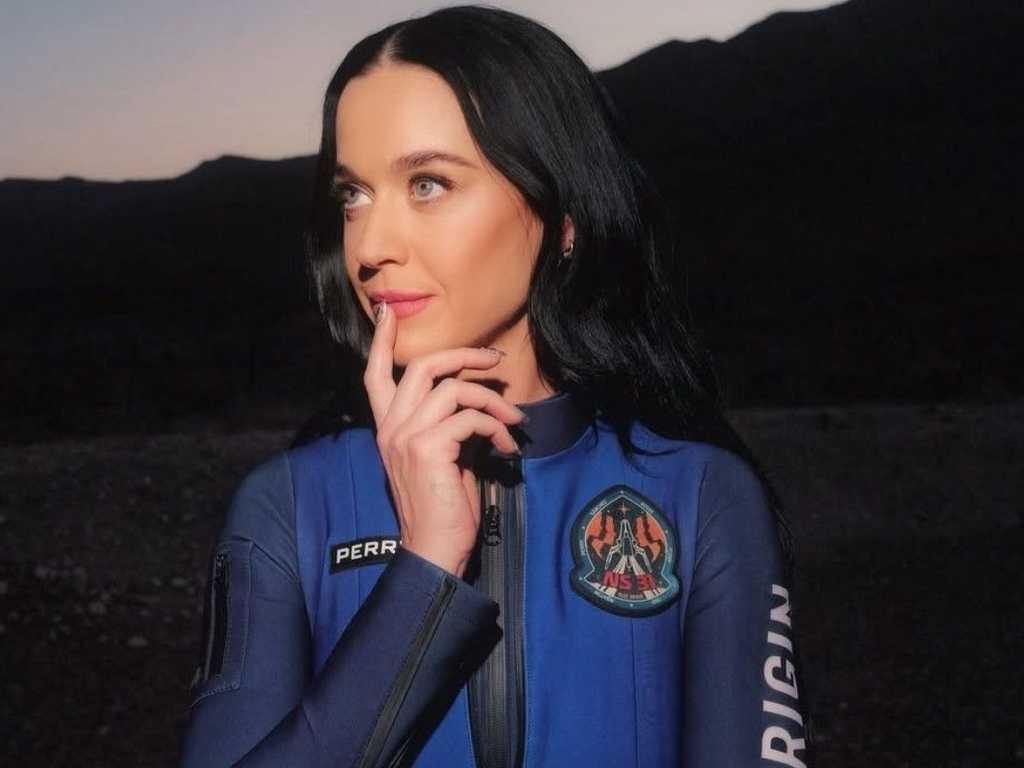 Katy Perry Raup Rp1,3 Triliun dari Tur 'Lifetimes' di Tengah Badai Kritik