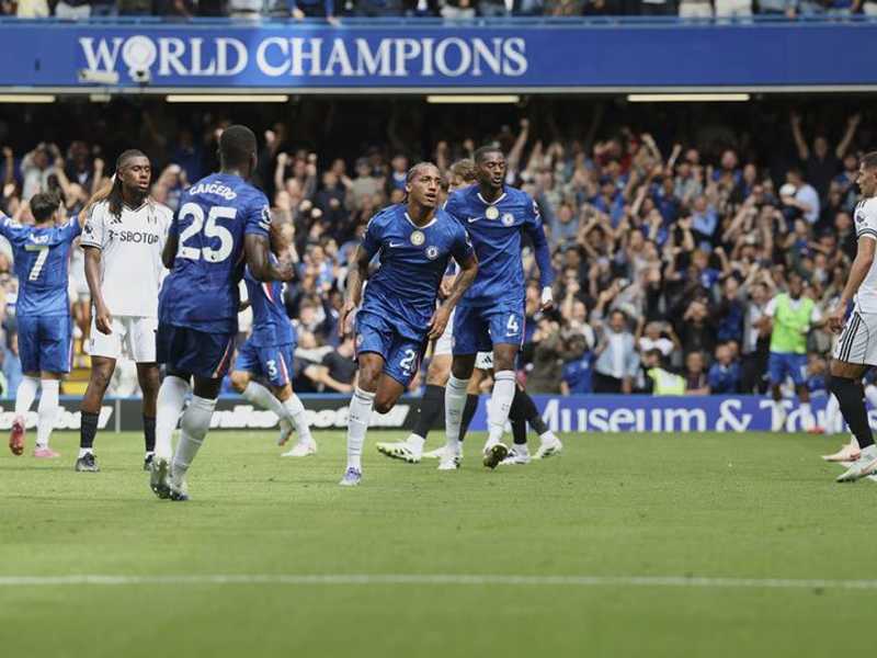 Chelsea Libas Fulham 2-0, Langsung Puncaki Klasemen Liga Inggris!