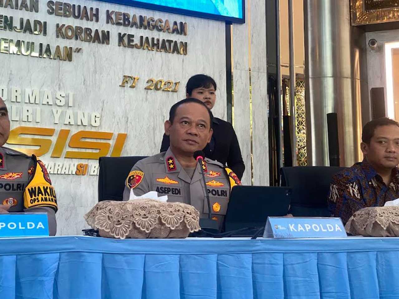 Kasus Ijazah Palsu Jokowi: Roy Suryo dan 7 Lainnya Resmi Tersangka