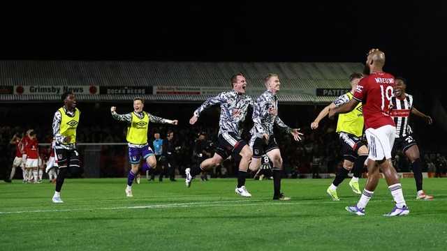 MU Tersingkir Carabao Cup, Grimsby Town Bukan Tim Sembarangan!
