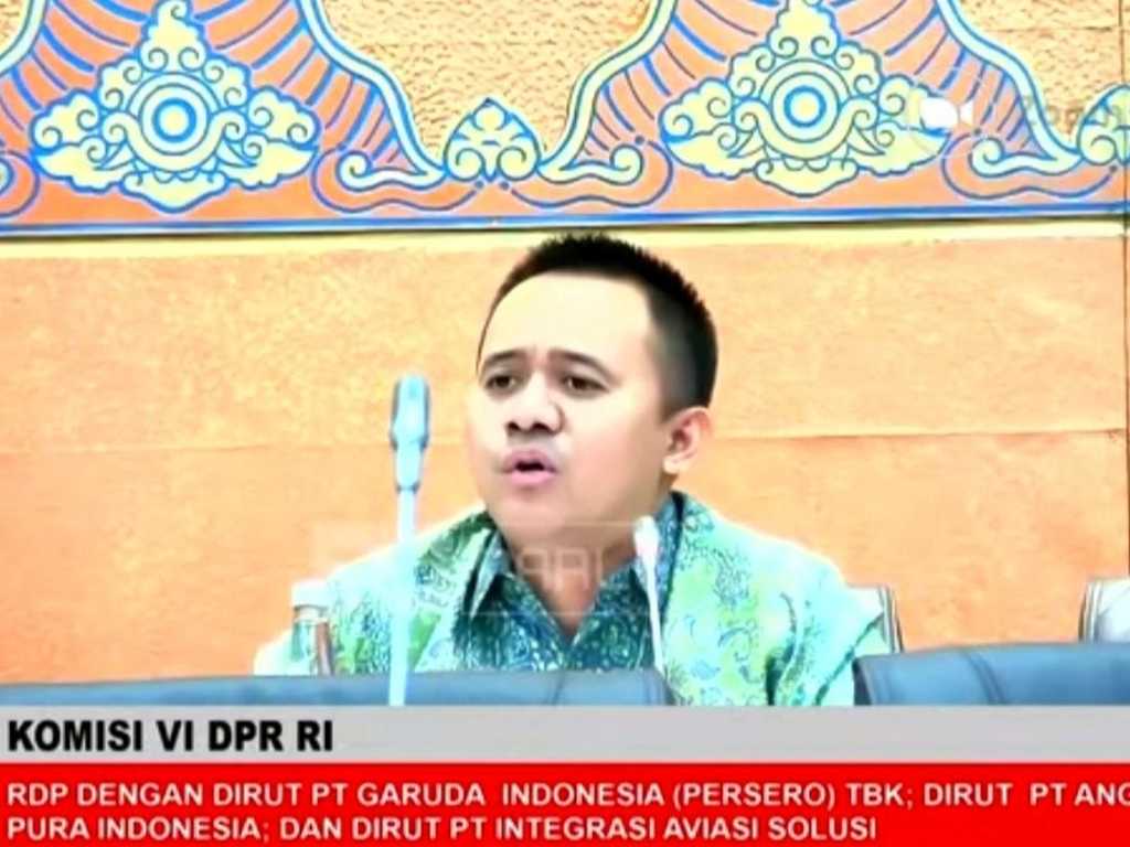 DPR pertanyakan rencana Garuda Indonesia rekrut petinggi Singapore Airlines