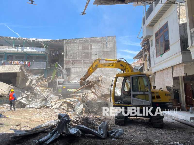Evakuasi Korban Ponpes Al Khoziny: BNPB Berharap Tuntas Sebelum Magrib
