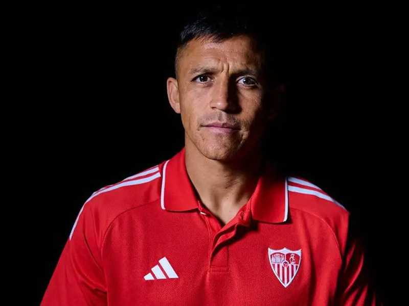 Kejutan! Alexis Sanchez Resmi Gabung Sevilla Gratis dari Udinese